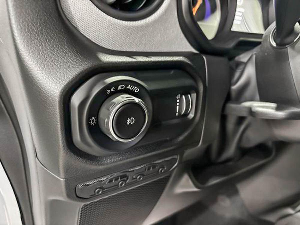 Jeep Wrangler Unlimited SPORT S 2 toits 2024 à vendre à Shawinigan - 18