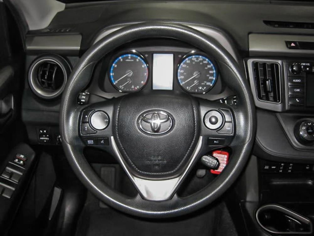 Toyota RAV4 LE 2018 d’occasion à vendre - 27