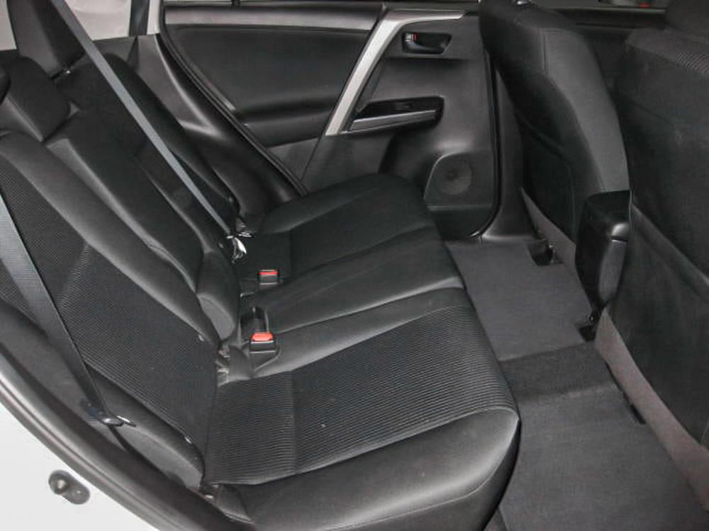 Toyota RAV4 LE 2018 d’occasion à vendre - 39