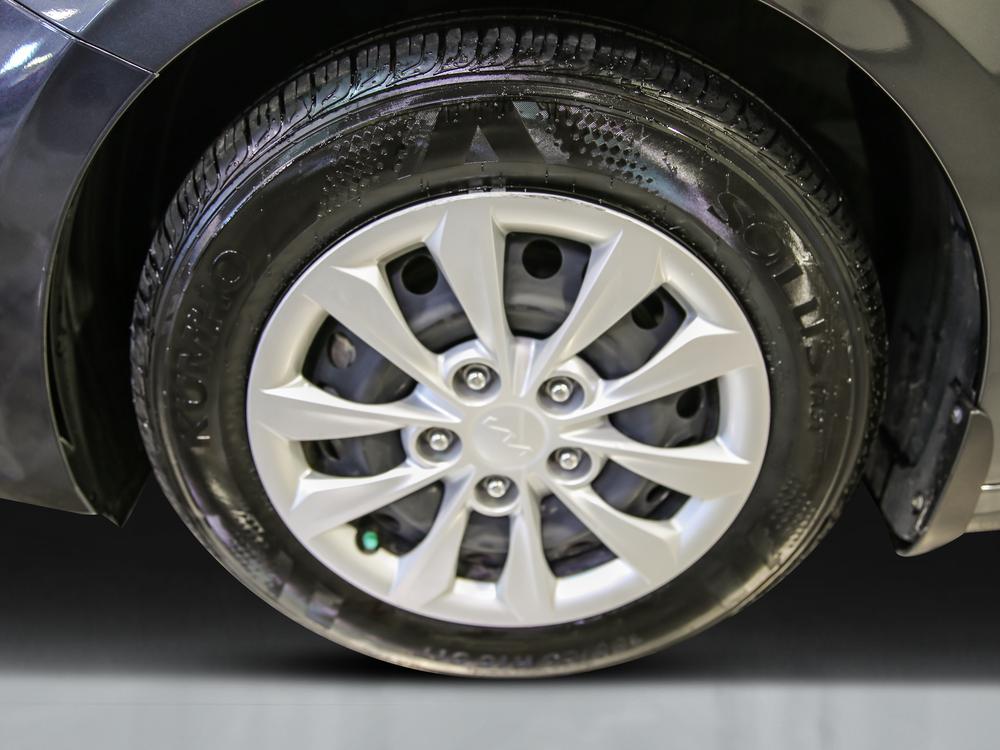 Kia Forte LX 2023 d’occasion à vendre - 11