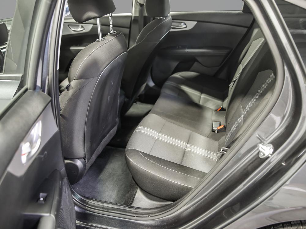 Kia Forte LX 2023 d’occasion à vendre - 21