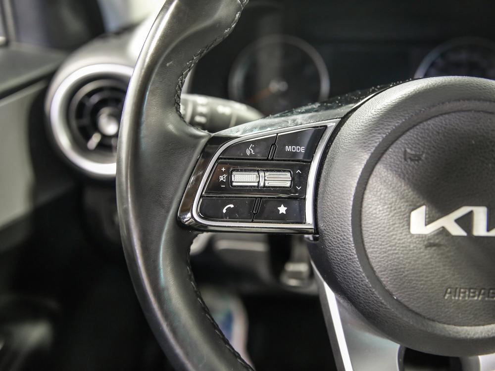 Kia Forte LX 2023 d’occasion à vendre - 23
