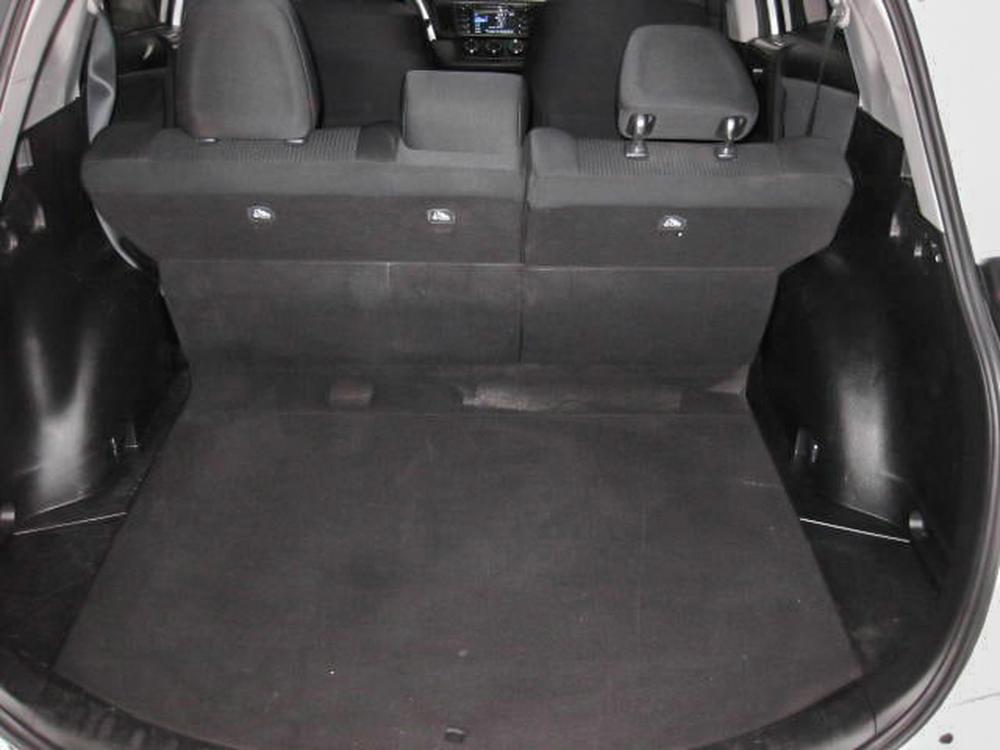 Toyota RAV4 LE 2018 d’occasion à vendre - 37