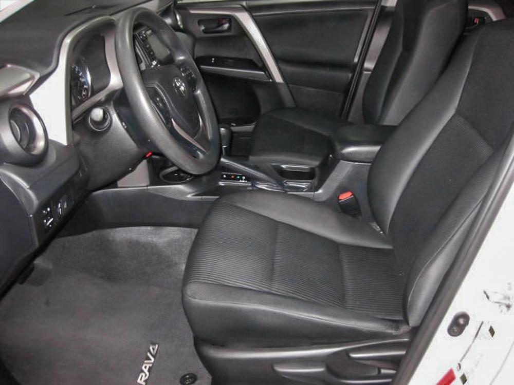 Toyota RAV4 LE 2018 d’occasion à vendre - 24