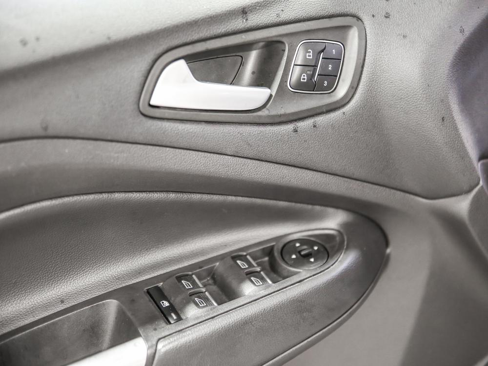 Ford Escape TITANIUM 2018 d’occasion à vendre - 17