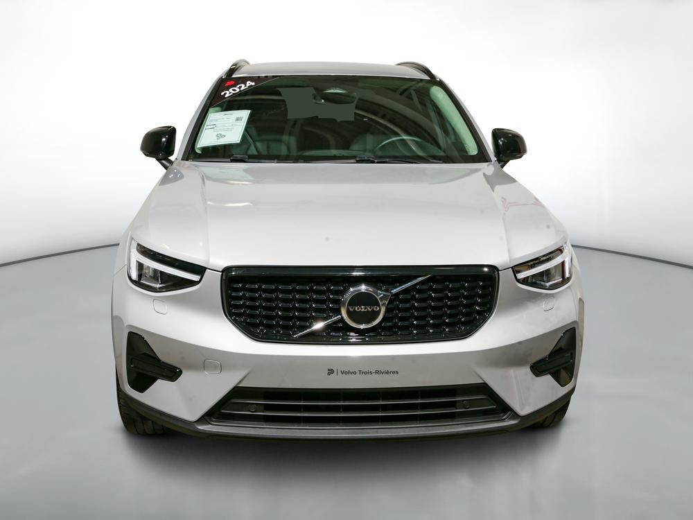 Volvo XC40 B5 CORE // AWD // DARK THEME 2024 d’occasion à vendre - 9