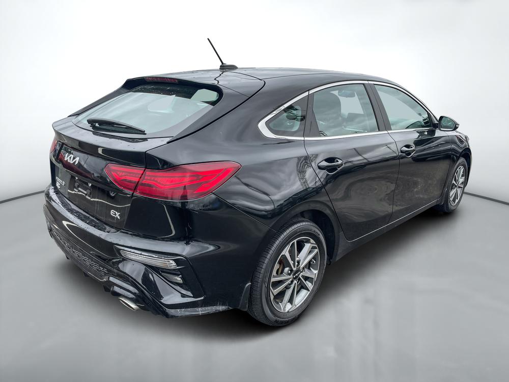 Kia Forte5 EX 2022 d’occasion à vendre - 8