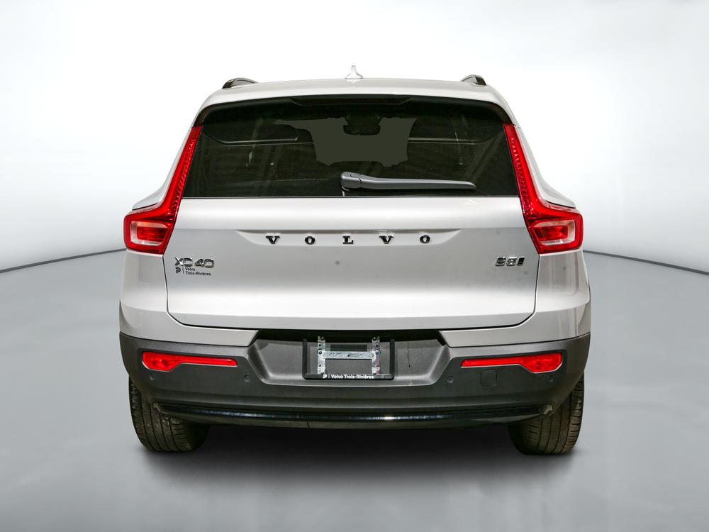 Volvo XC40 B5 CORE // AWD // DARK THEME 2024 d’occasion à vendre - 4