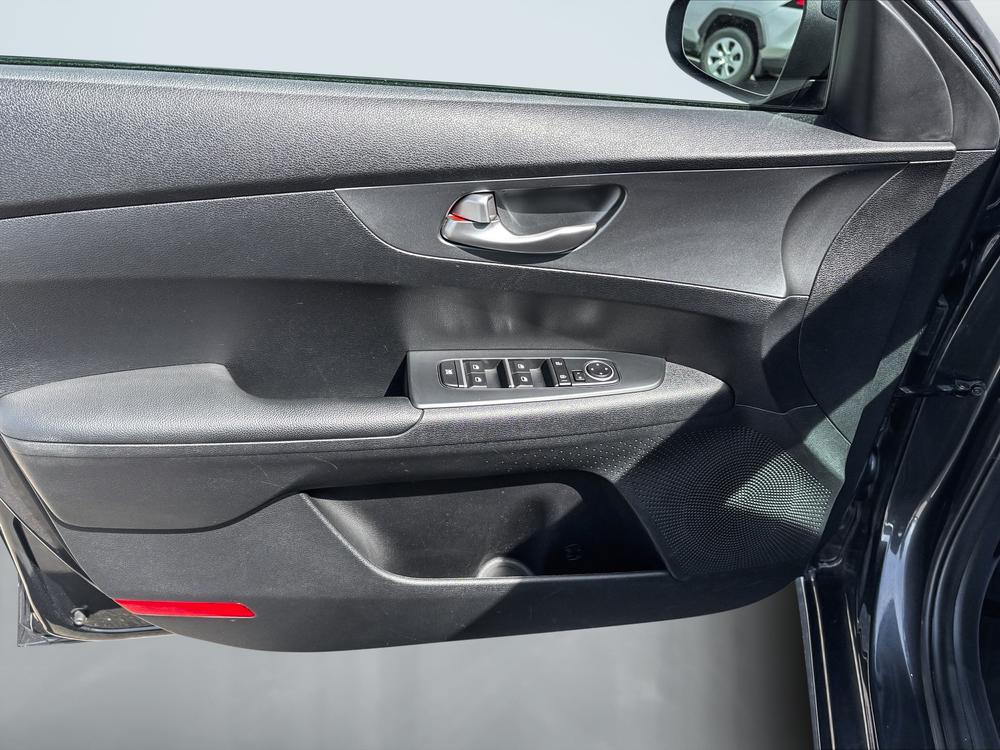 Kia Forte LX 2020 d’occasion à vendre - 11