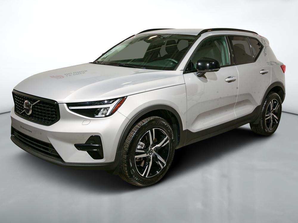Volvo XC40 B5 CORE // AWD // DARK THEME 2024 d’occasion à vendre - 8