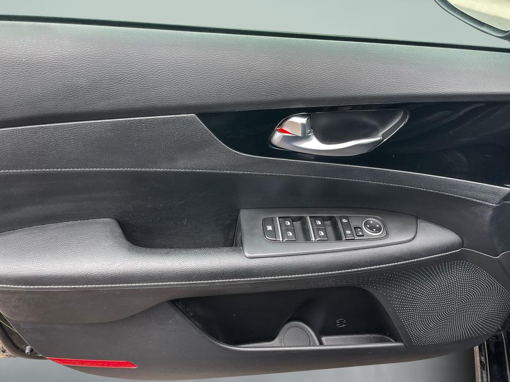 Kia Forte5 EX 2022 d’occasion à vendre - 12