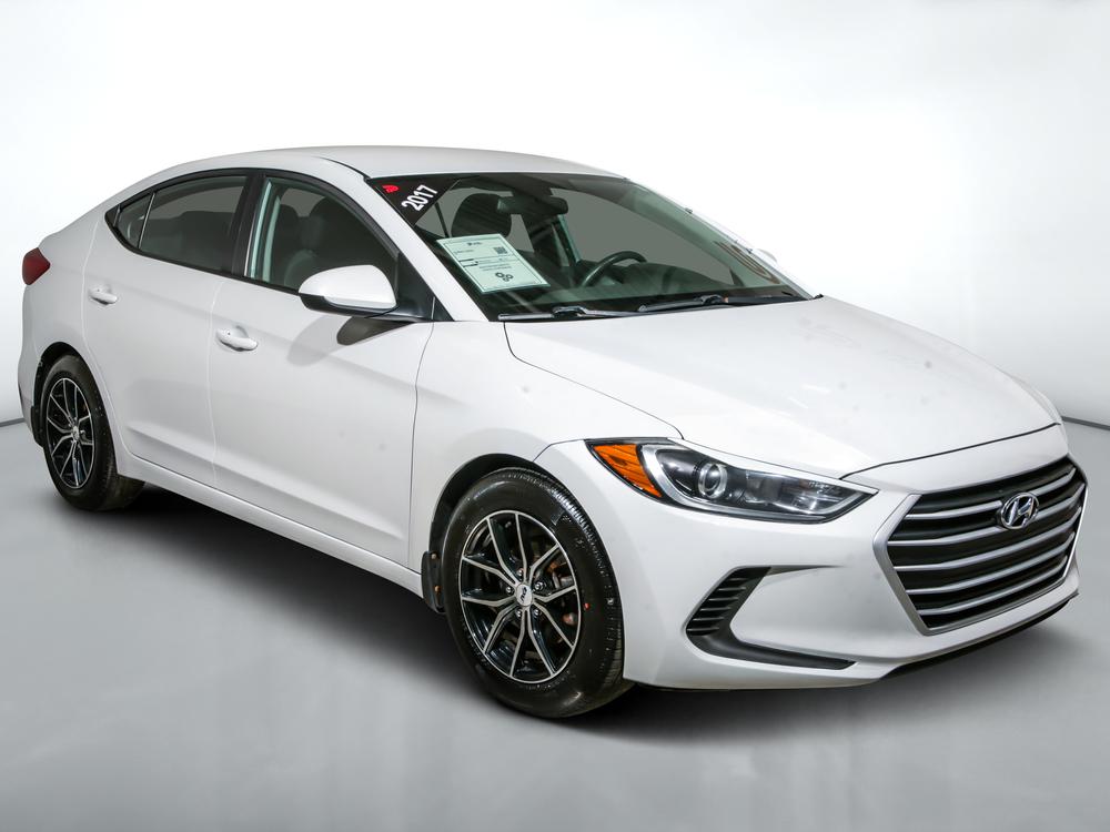 Hyundai Elantra SE