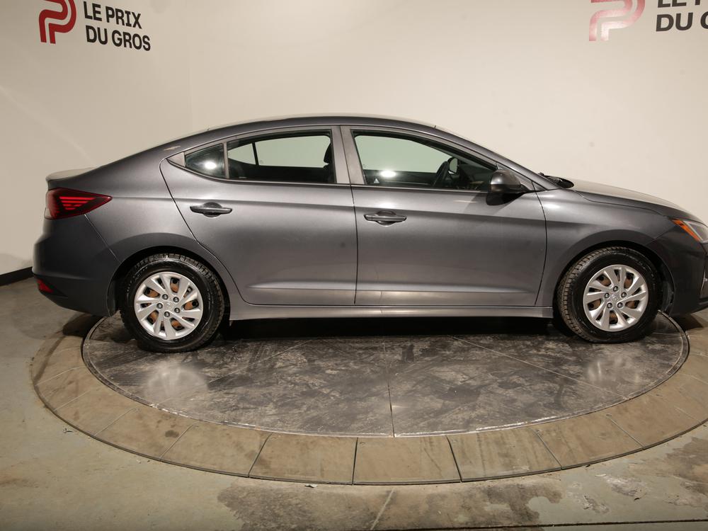 Hyundai Elantra se 2019 d’occasion à vendre - 2