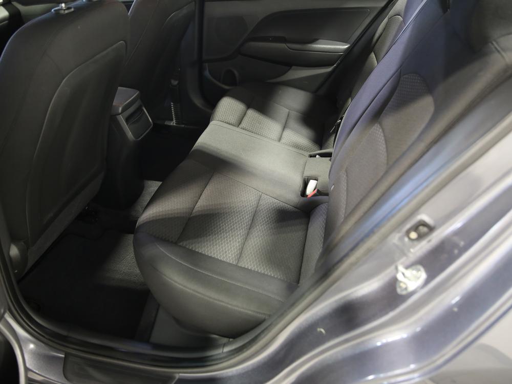 Hyundai Elantra se 2019 d’occasion à vendre - 30