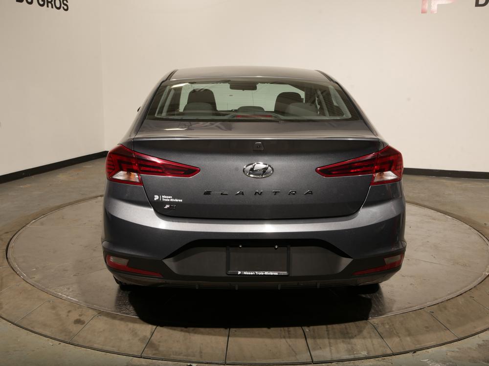 Hyundai Elantra se 2019 d’occasion à vendre - 4
