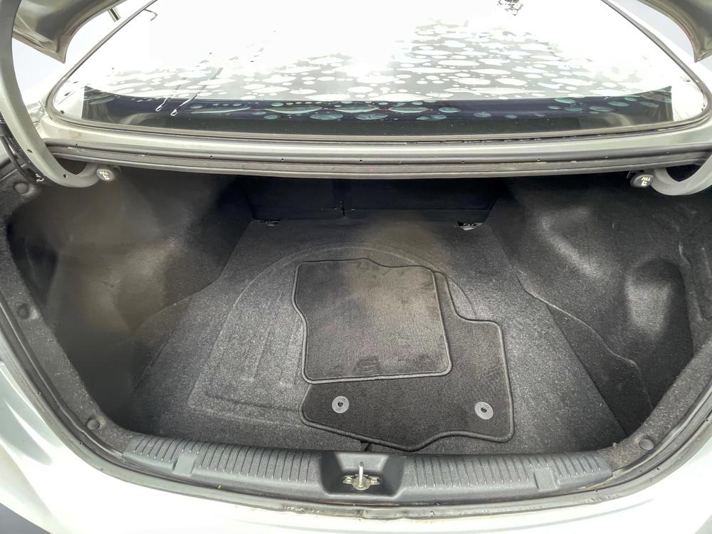 Hyundai Elantra GLS 2013 d’occasion à vendre - 28