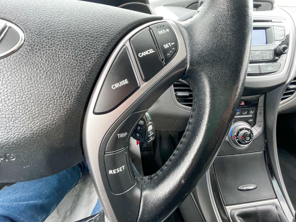 Hyundai Elantra GLS 2013 d’occasion à vendre - 17