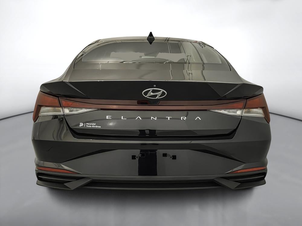 Hyundai Elantra Essential 2022 d’occasion à vendre - 7