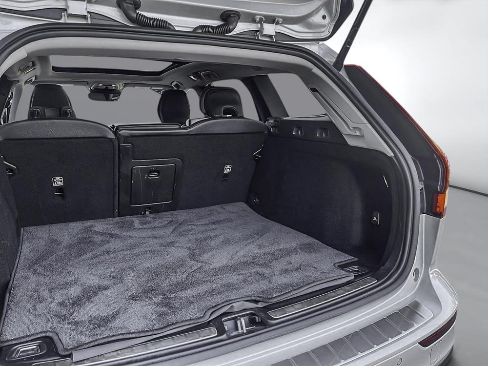 Volvo V60 Cross Country T5 AWD 2021 d’occasion à vendre - 17