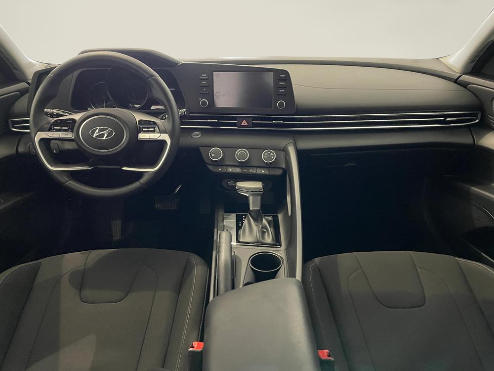 Hyundai Elantra Preferred 2022 d’occasion à vendre - 9