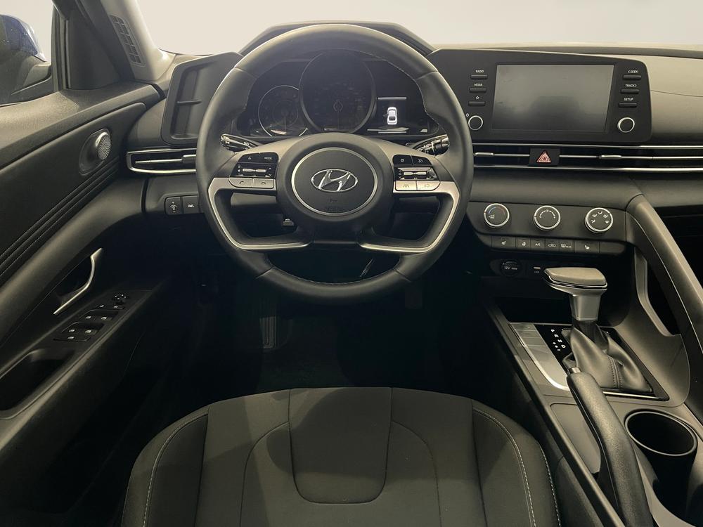 Hyundai Elantra Preferred 2022 d’occasion à vendre - 11