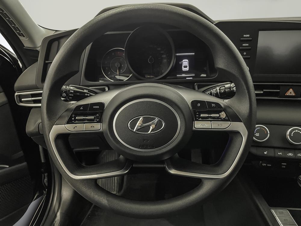 Hyundai Elantra Essential 2022 d’occasion à vendre - 14
