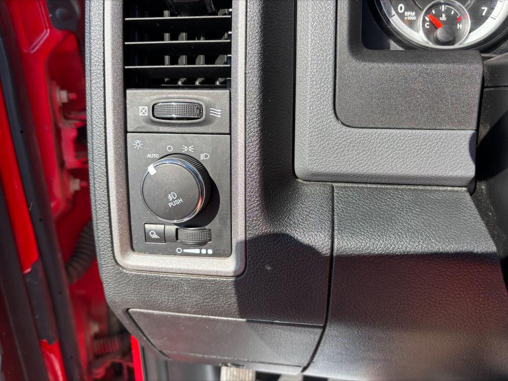 Ram 1500 SXT 2015 d’occasion à vendre - 16