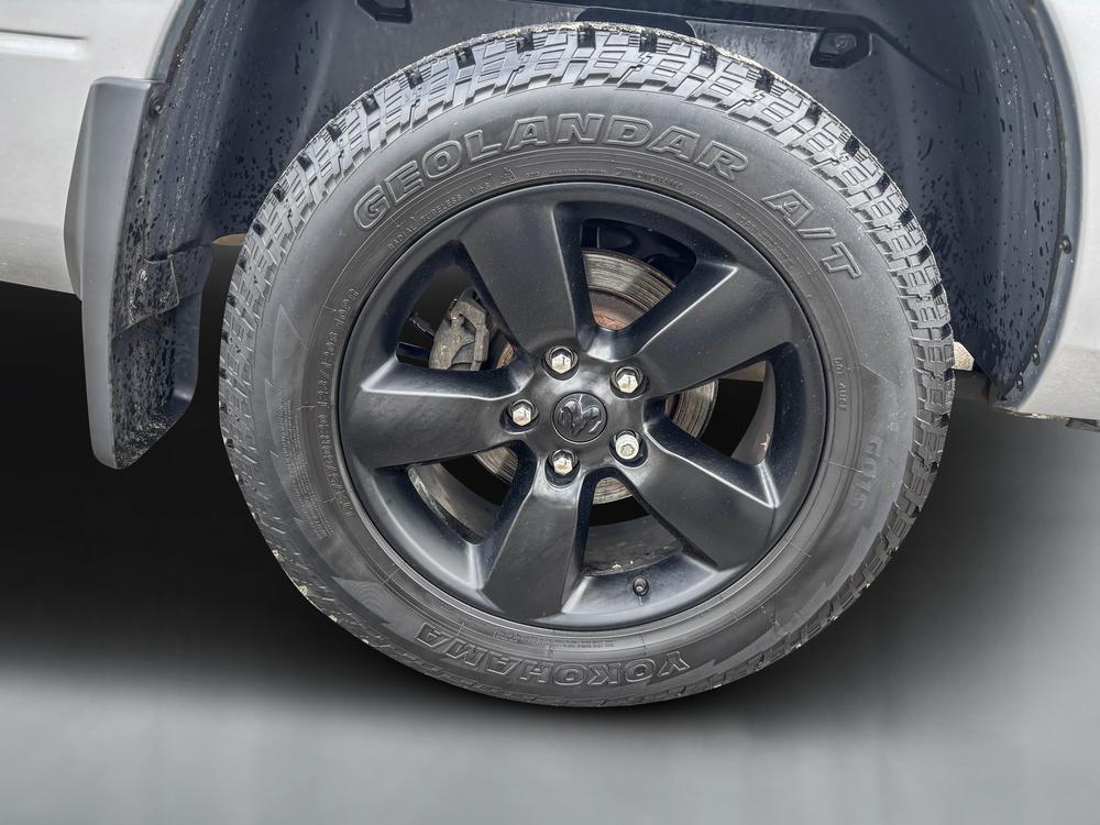 Ram 1500 Classic EXPRESS 2021 d’occasion à vendre - 11