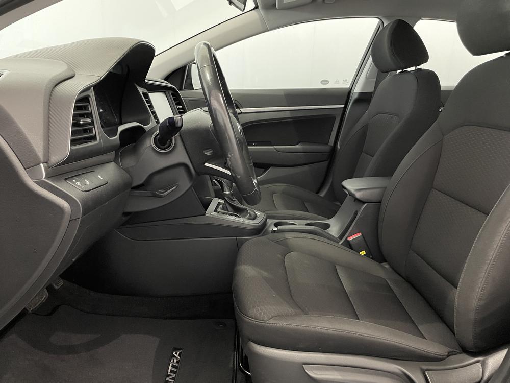 Hyundai Elantra Preferred 2020 d’occasion à vendre - 13
