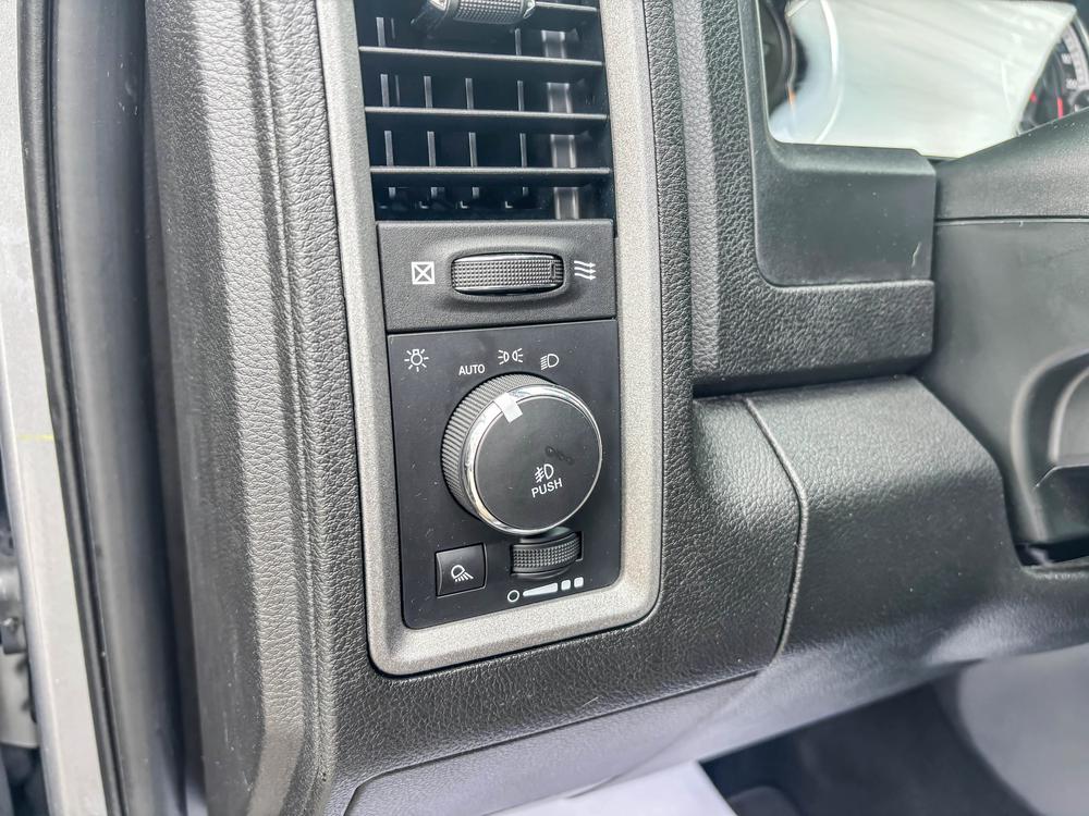 Ram 1500 Classic EXPRESS 2021 d’occasion à vendre - 13