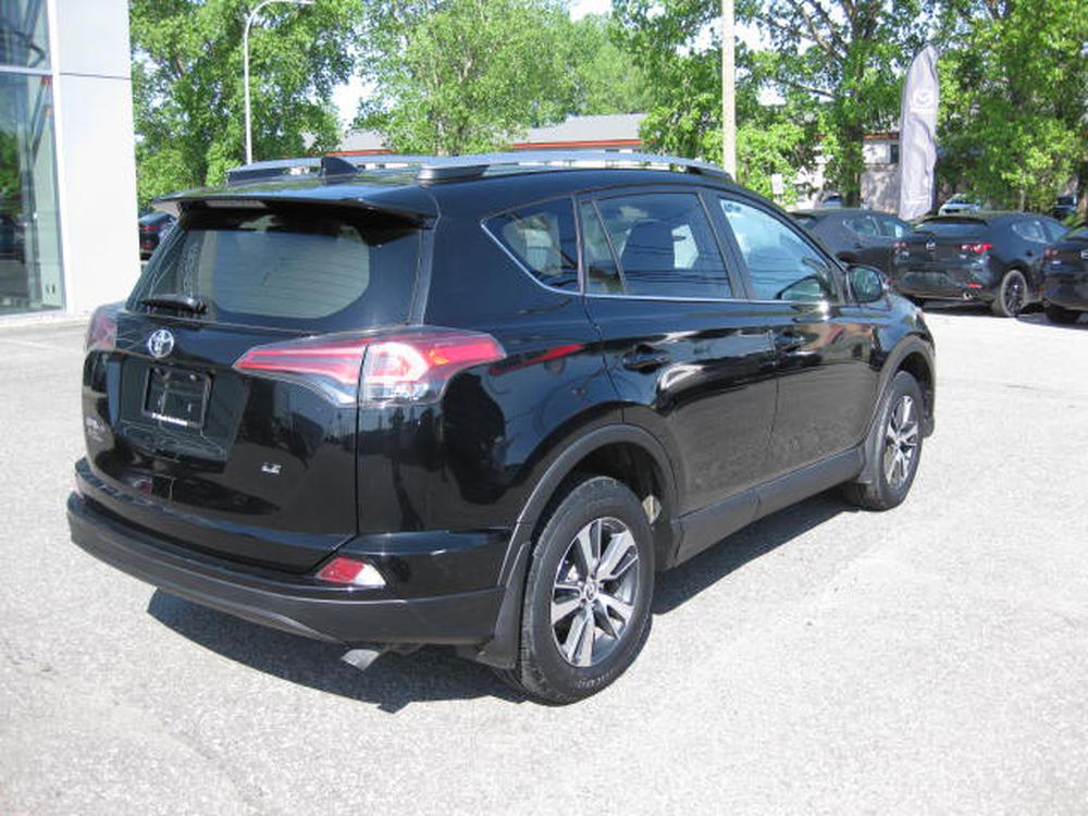 Toyota RAV4 LE 2018 d’occasion à vendre - 6
