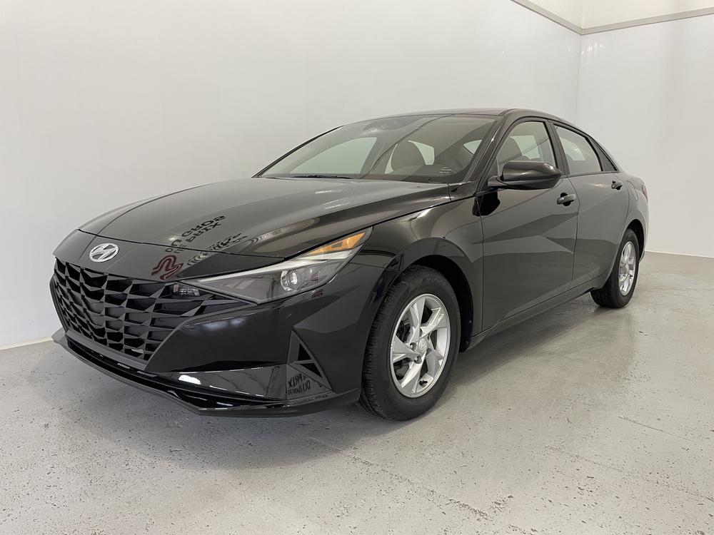 Hyundai Elantra Essential 2022 d’occasion à vendre - 3