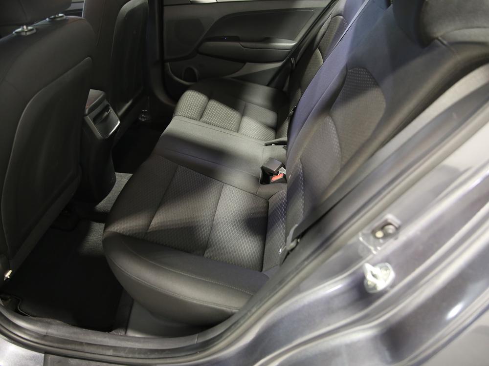 Hyundai Elantra SE 2019 d’occasion à vendre - 30