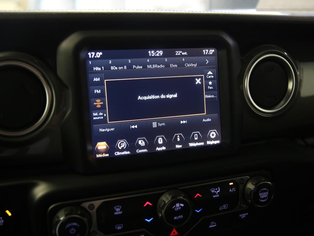 Jeep Wrangler Sahara 2023 d’occasion à vendre - 27