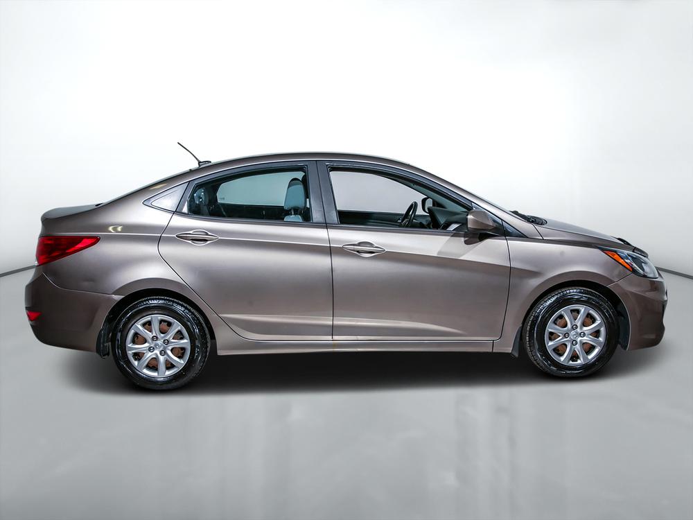 Hyundai Accent GLS 2013 d’occasion à vendre - 2