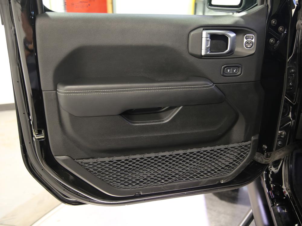 Jeep Wrangler Sahara 2023 d’occasion à vendre - 13