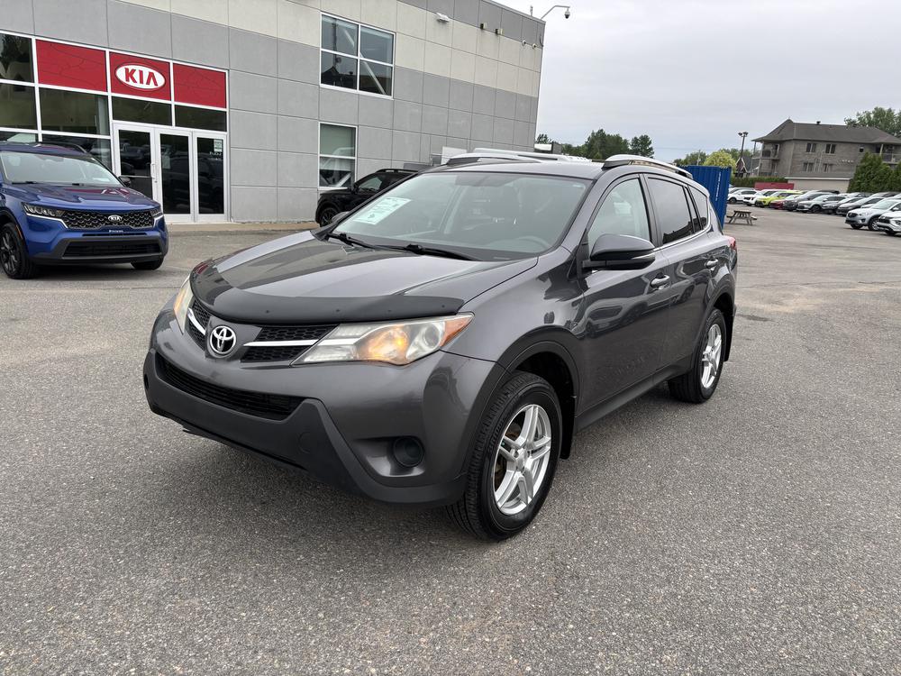 Toyota RAV4 LE 2015 d’occasion à vendre - 3