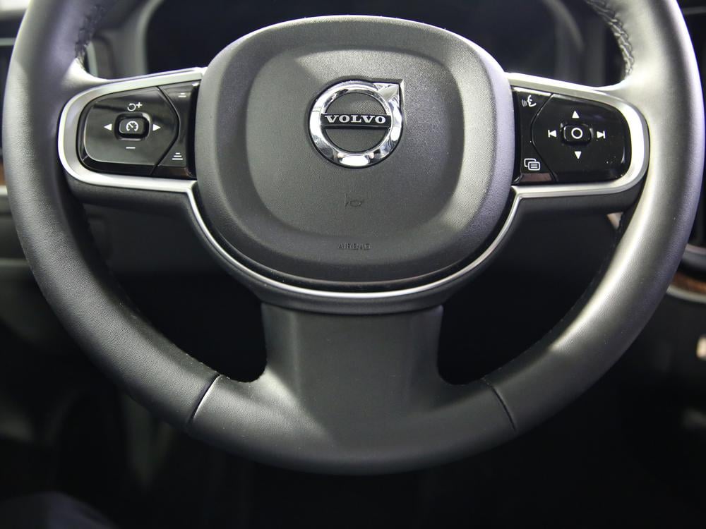 Volvo XC60 B5 PLUS AWD // DARK THEME 2024 d’occasion à vendre - 18