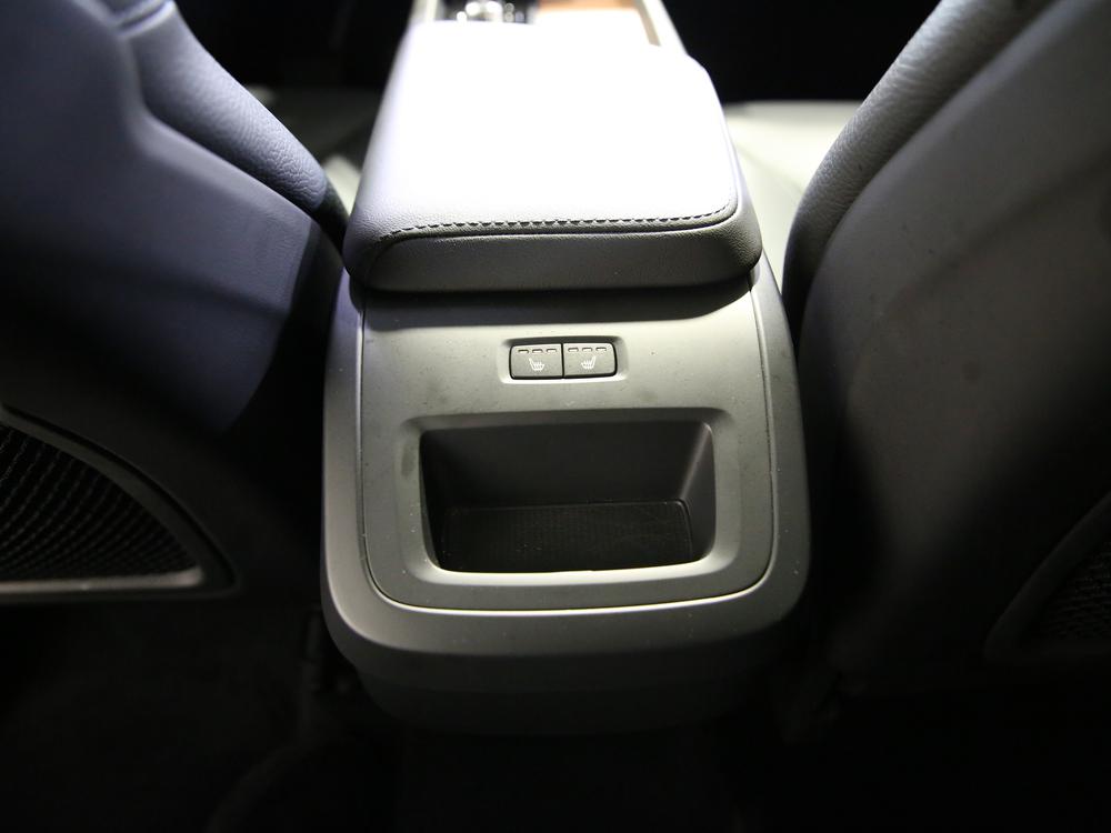 Volvo XC60 B5 PLUS AWD // DARK THEME 2024 d’occasion à vendre - 30
