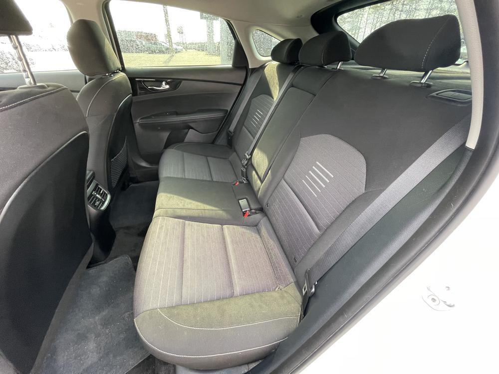 Kia Forte5 EX 2020 d’occasion à vendre - 26