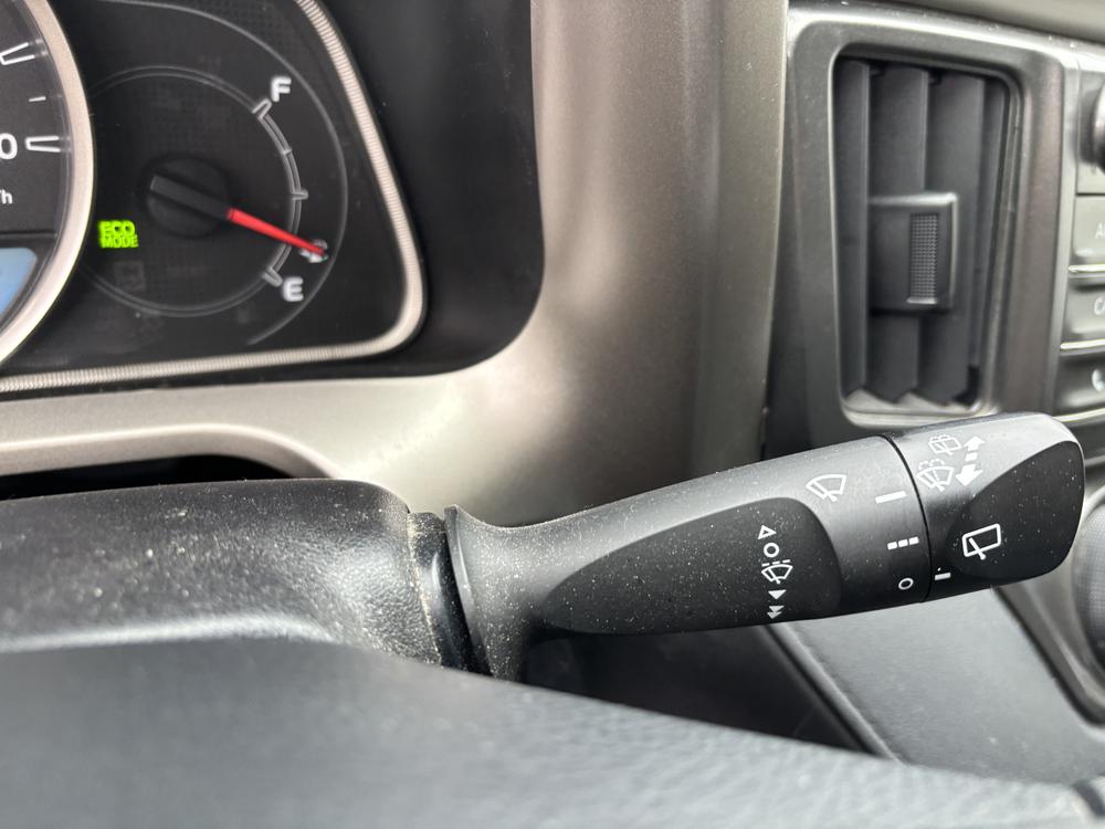 Toyota RAV4 LE 2015 d’occasion à vendre - 22