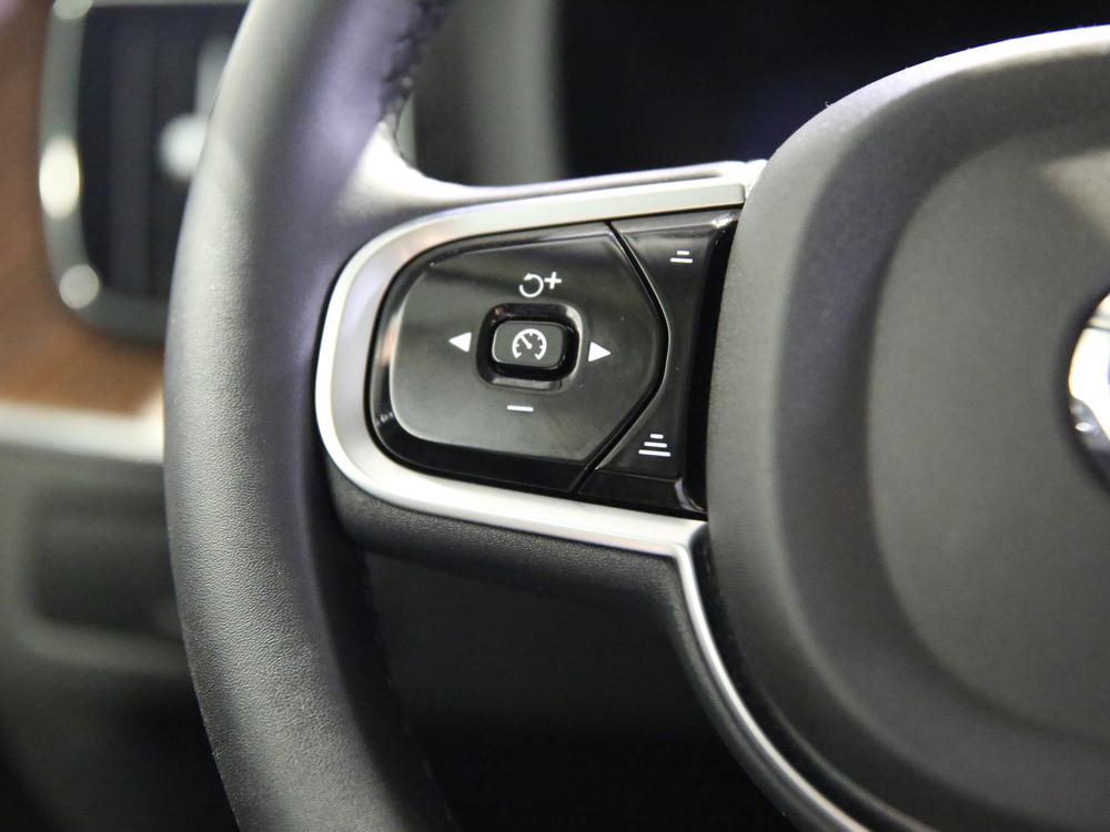 Volvo XC60 B5 PLUS AWD // DARK THEME 2024 d’occasion à vendre - 19