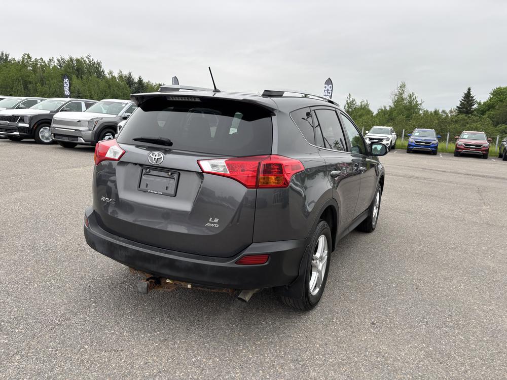 Toyota RAV4 LE 2015 d’occasion à vendre - 8