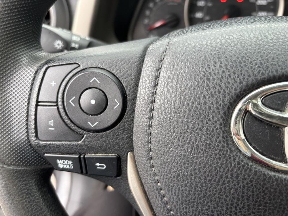 Toyota RAV4 LE 2015 d’occasion à vendre - 17