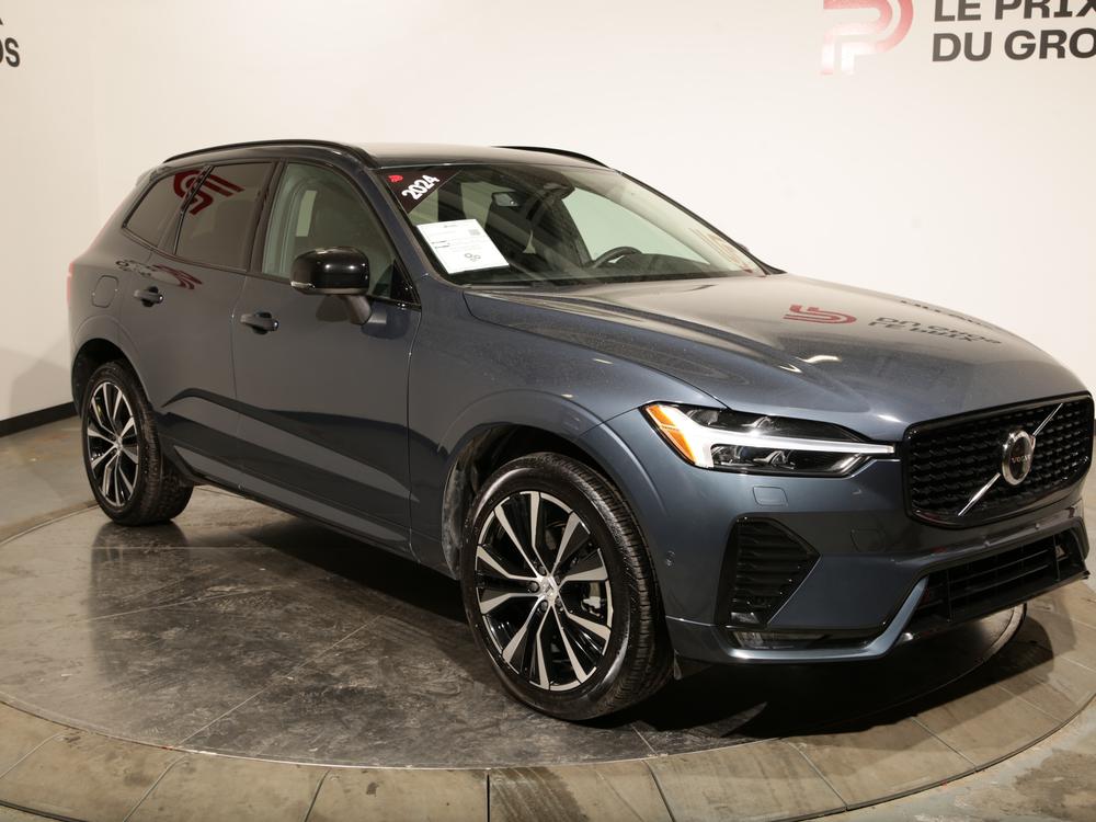 Volvo XC60 B5 PLUS AWD // DARK THEME 2024 d’occasion à vendre - 1