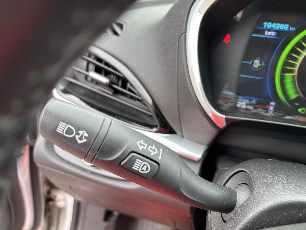 Chevrolet Volt PREMIER 2018 d’occasion à vendre - 18