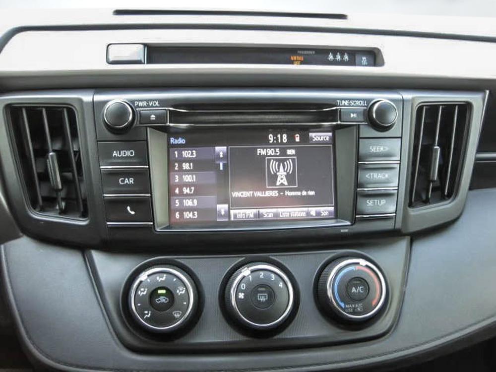 Toyota RAV4 LE 2018 d’occasion à vendre - 19