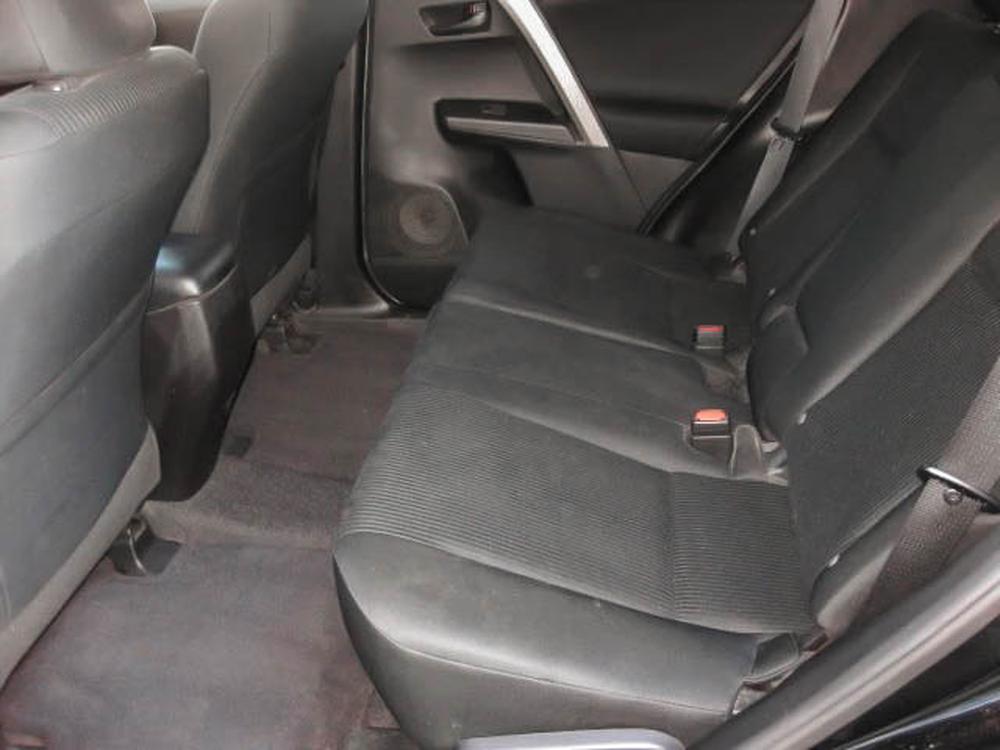 Toyota RAV4 LE 2018 d’occasion à vendre - 13
