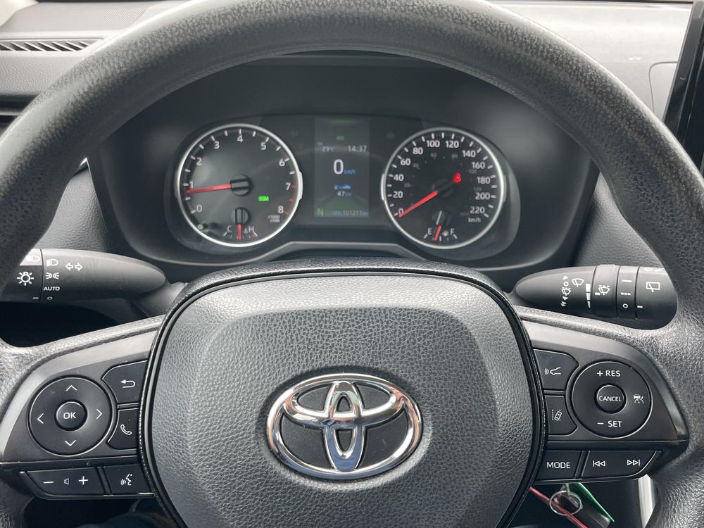 Toyota RAV4 LE 2020 d’occasion à vendre - 24