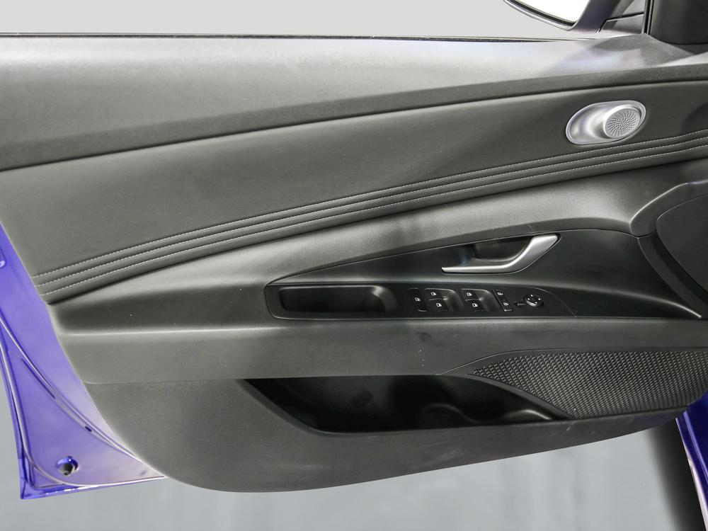Hyundai Elantra Preferred 2022 d’occasion à vendre - 14